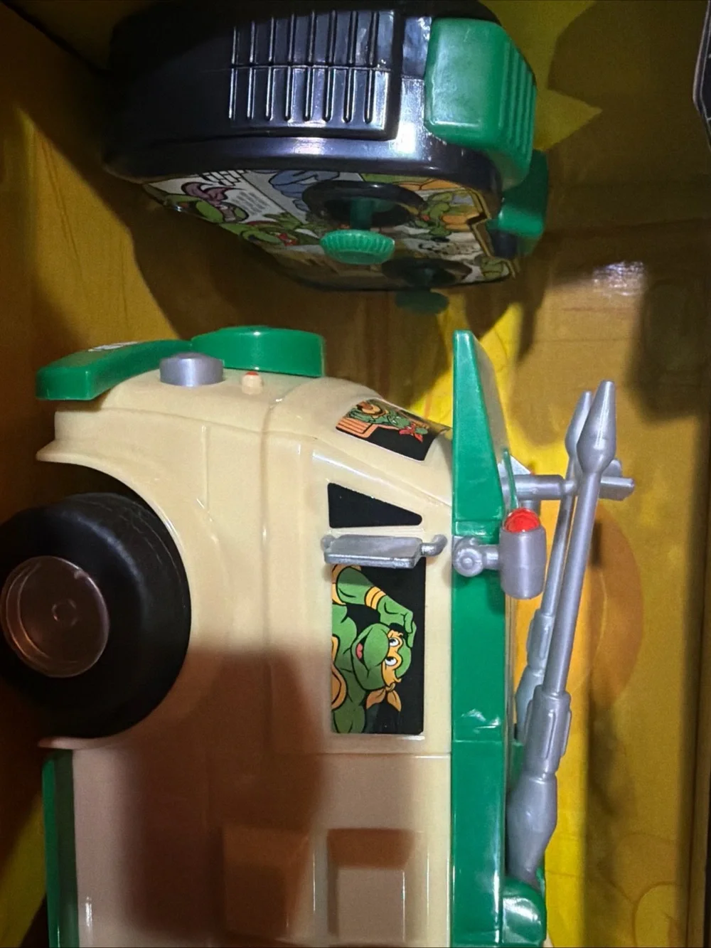 Teenage Mutant Ninja Turtles 2.4 GHz Remote Control Party Wagon w/Turbo Boost